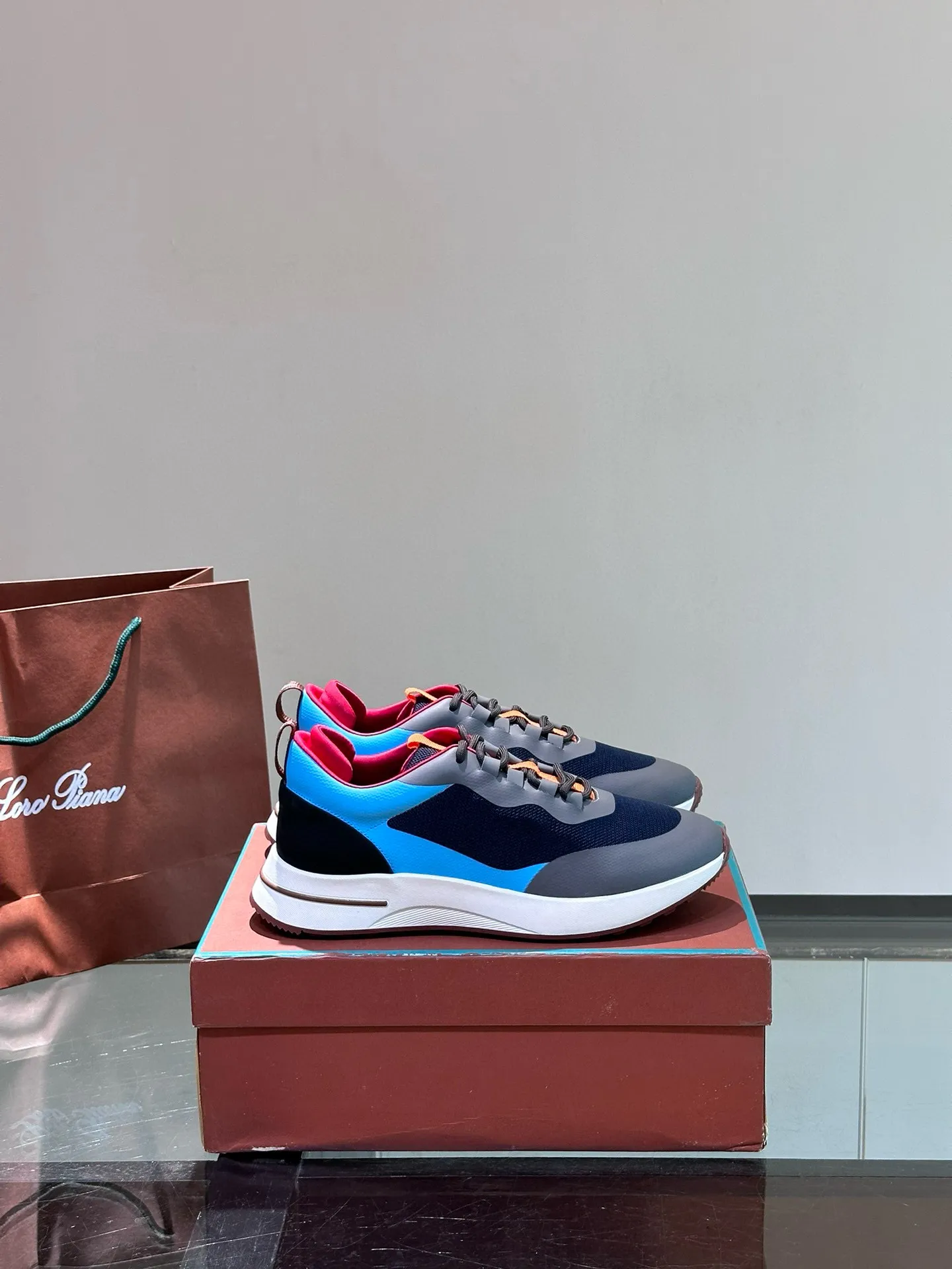 Factory price: 540💰Loro men's shoes💰iana niche Loro classic jogging shoes, men's lace-up casual shoes and sneakers, high-quality lightweight and comfortable fabrics, suitable for outdoor leisure, the color scheme is young and energetic, and it looks great with sportswear or casual suits! Size: 39-45 (46 customized)